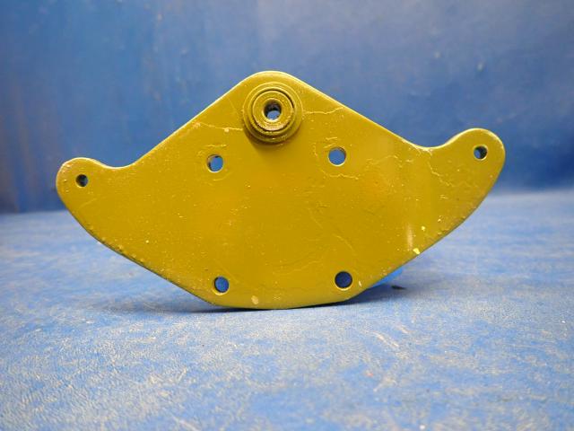 0534122-1 Cessna - BELLCRANK-ELEVATOR REAR (4 Hole)
